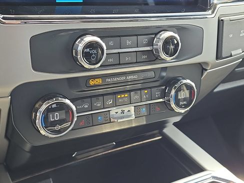 Used 2022 Ford F250 Lariat AWD/4WD image 22