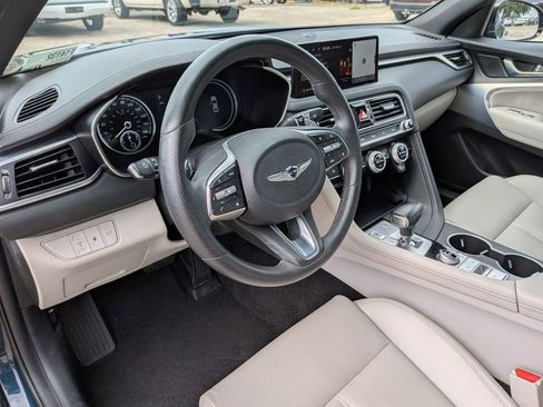 Used 2023 Genesis G70 2.0T image 13