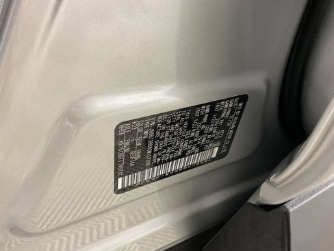 Used 2025 Nissan Rogue SV AWD/4WD image 28