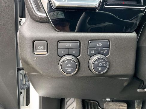 Used 2023 Chevrolet Silverado 1500 RST AWD/4WD image 25