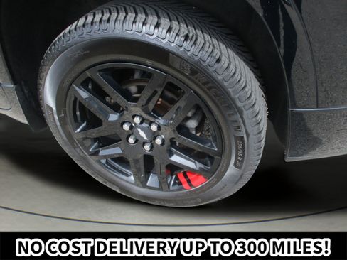 Used 2019 Chevrolet Traverse Premier w/ Redline Edition AWD/4WD image 39