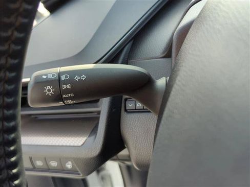 Certified 2025 Toyota Prius XLE FWD image 14