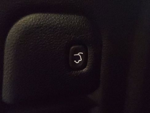 Used 2024 Dodge Durango GT RWD image 11