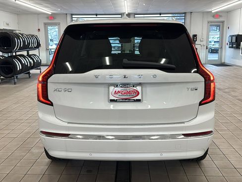 New 2026 Volvo XC90 T8 Ultra w/ Protection Package Premier AWD/4WD image 6