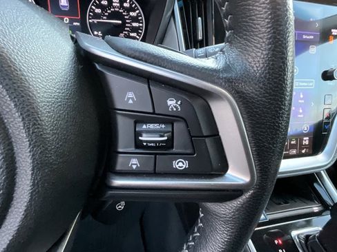 Used 2022 Subaru Outback Limited image 17