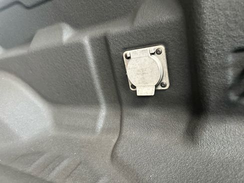 Used 2023 GMC Canyon AT4 w/ AT4 Premium Package image 20