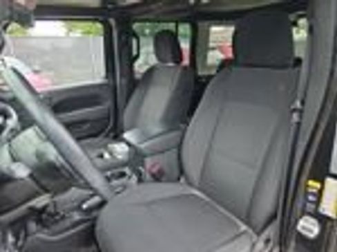 Used 2022 Jeep Wrangler Unlimited Sport AWD/4WD image 12