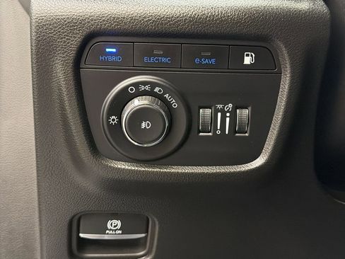 Used 2023 Jeep Grand Cherokee 30th Anniversary AWD/4WD image 27