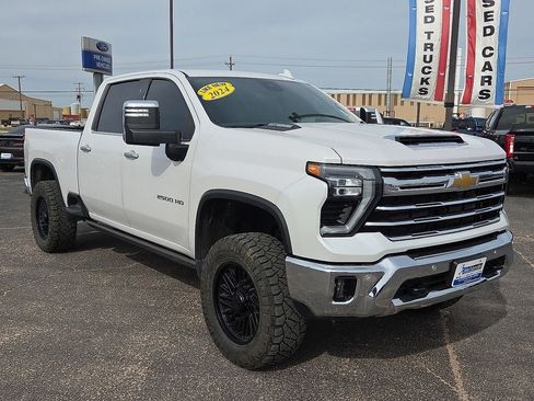 Used 2024 Chevrolet Silverado 2500 LTZ w/ LTZ Premium Package AWD/4WD image 7