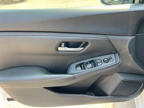 Used 2024 Nissan Sentra SV FWD image 12