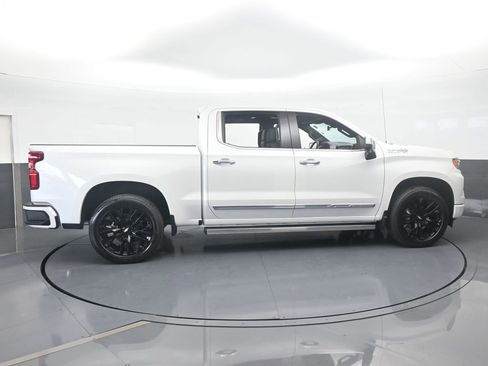 Used 2025 Chevrolet Silverado 1500 High Country w/ Technology Package image 7