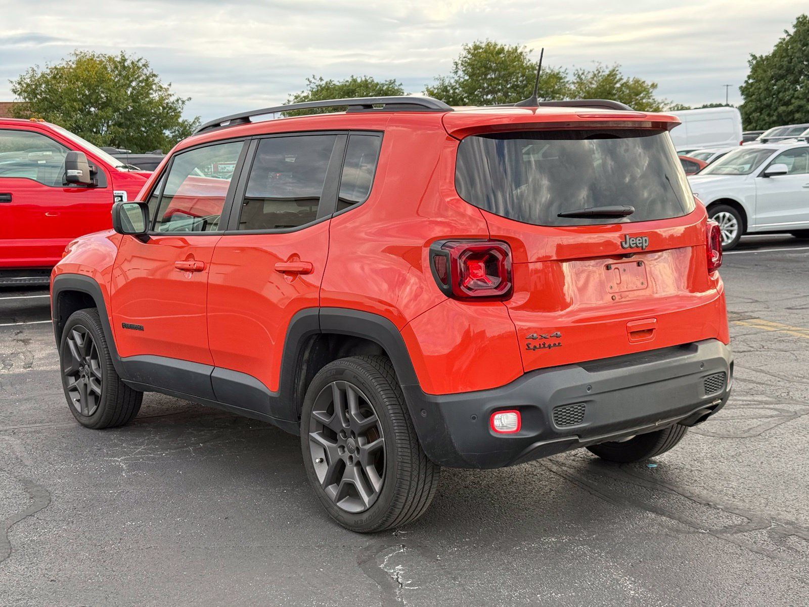 Used 2021 Jeep Renegade Latitude w/ Luxury Group II AWD/4WD image 6