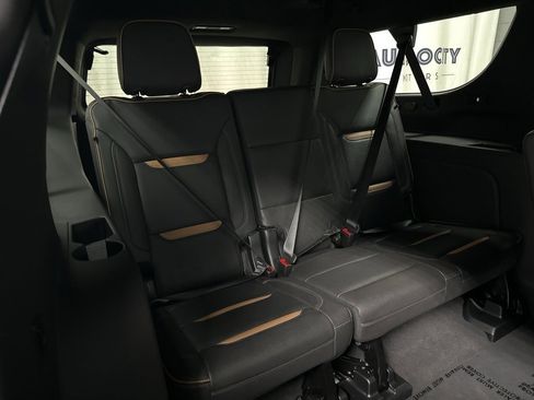 Used 2023 GMC Yukon XL AT4 w/ AT4 Premium Plus Package image 22