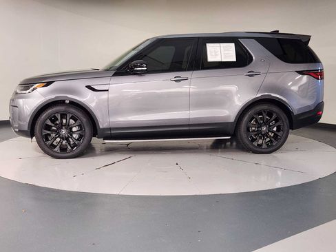 Used 2026 Land Rover Discovery S AWD/4WD image 5
