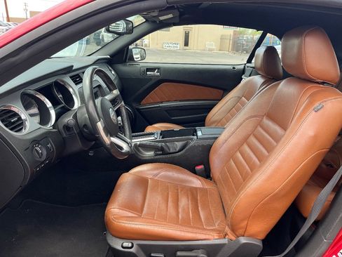 Used 2010 Ford Mustang Premium RWD image 11