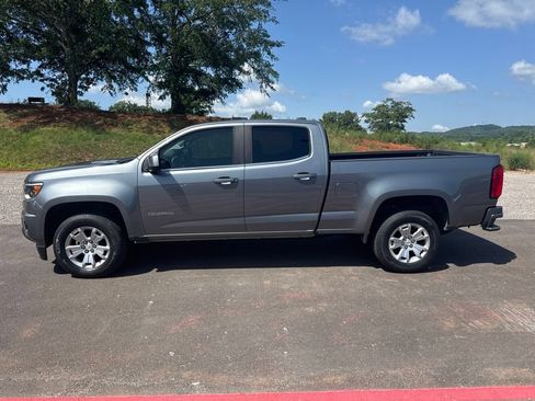 Used 2019 Chevrolet Colorado LT w/ LT Convenience Package RWD image 2