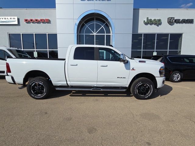 Used 2025 RAM 2500 Laramie AWD/4WD image 2