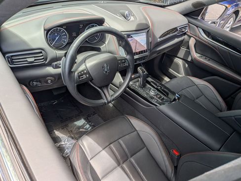 Used 2024 Maserati Levante GT Ultima AWD/4WD image 4