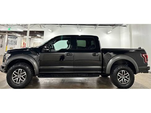 Used 2018 Ford F150 Raptor w/ Equipment Group 802A Luxury AWD/4WD image 8