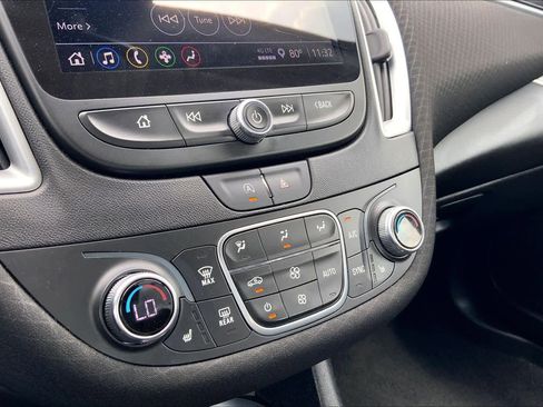 Used 2024 Chevrolet Malibu LT image 35