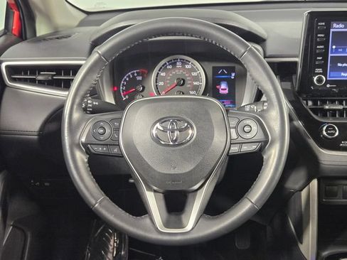 Used 2022 Toyota Corolla Cross LE FWD image 21