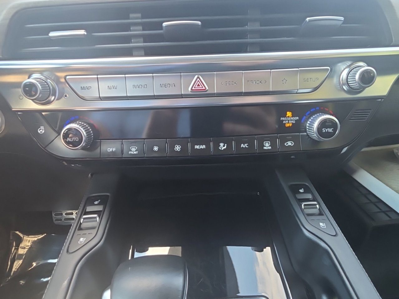 Used 2022 Kia Telluride SX w/ SX Prestige Package AWD/4WD image 34