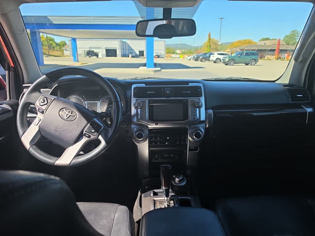 Used 2015 Toyota 4Runner Limited AWD/4WD image 6