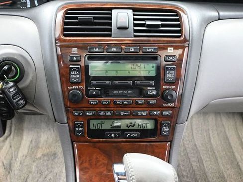 Used 2002 Toyota Avalon XL image 31