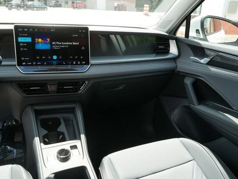 New 2026 Volkswagen Tiguan SE AWD/4WD image 10