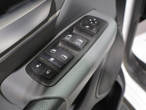 Used 2020 RAM 1500 Big Horn AWD/4WD image 14