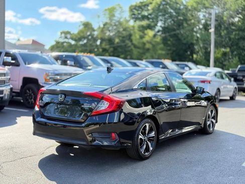 Used 2016 Honda Civic Touring image 7