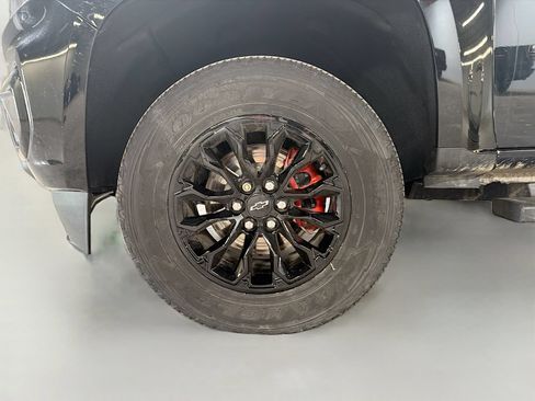 Used 2022 Chevrolet Colorado LT w/ Trail Boss Package AWD/4WD image 28