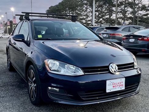 Used 2015 Volkswagen Golf SE image 3