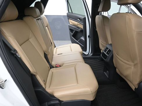 Used 2020 Volkswagen Atlas Cross Sport SE FWD image 10