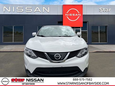 Certified 2019 Nissan Rogue Sport S image 5