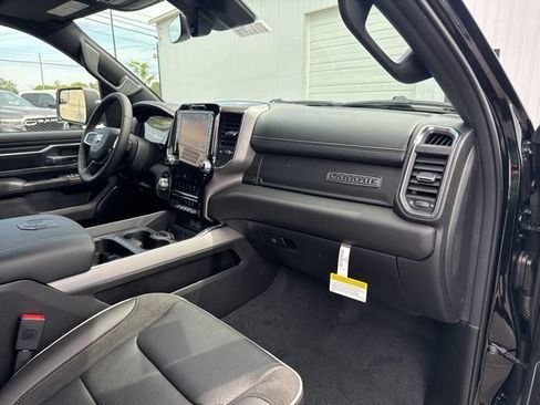 Used 2026 RAM 1500 Laramie AWD/4WD image 32