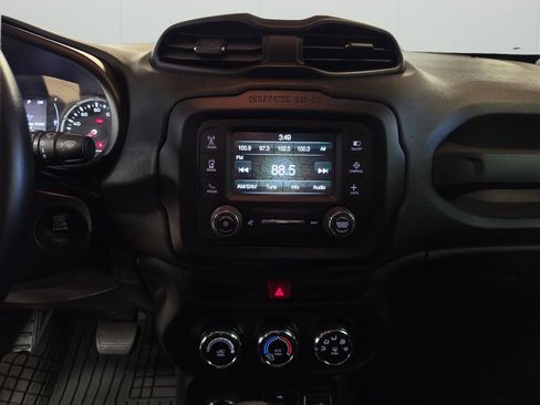 Used 2017 Jeep Renegade Latitude AWD/4WD image 20