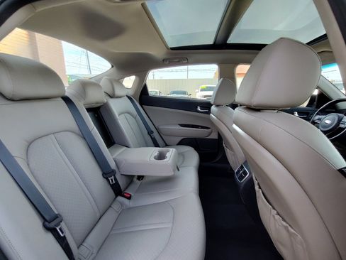 Used 2017 Kia Optima EX w/ Premium Package image 40