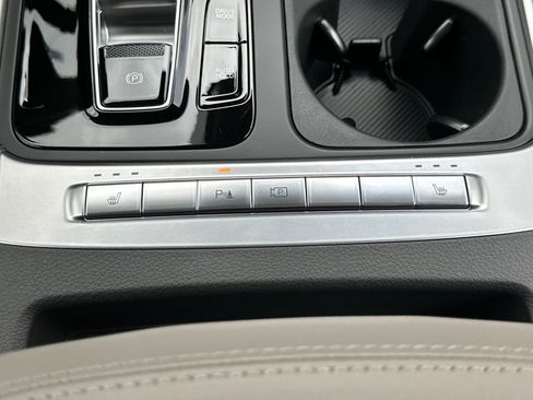 New 2026 Kia Carnival EX image 30