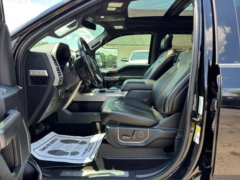 Used 2017 Ford F150 Platinum w/ Equipment Group 701A Luxury RWD image 16