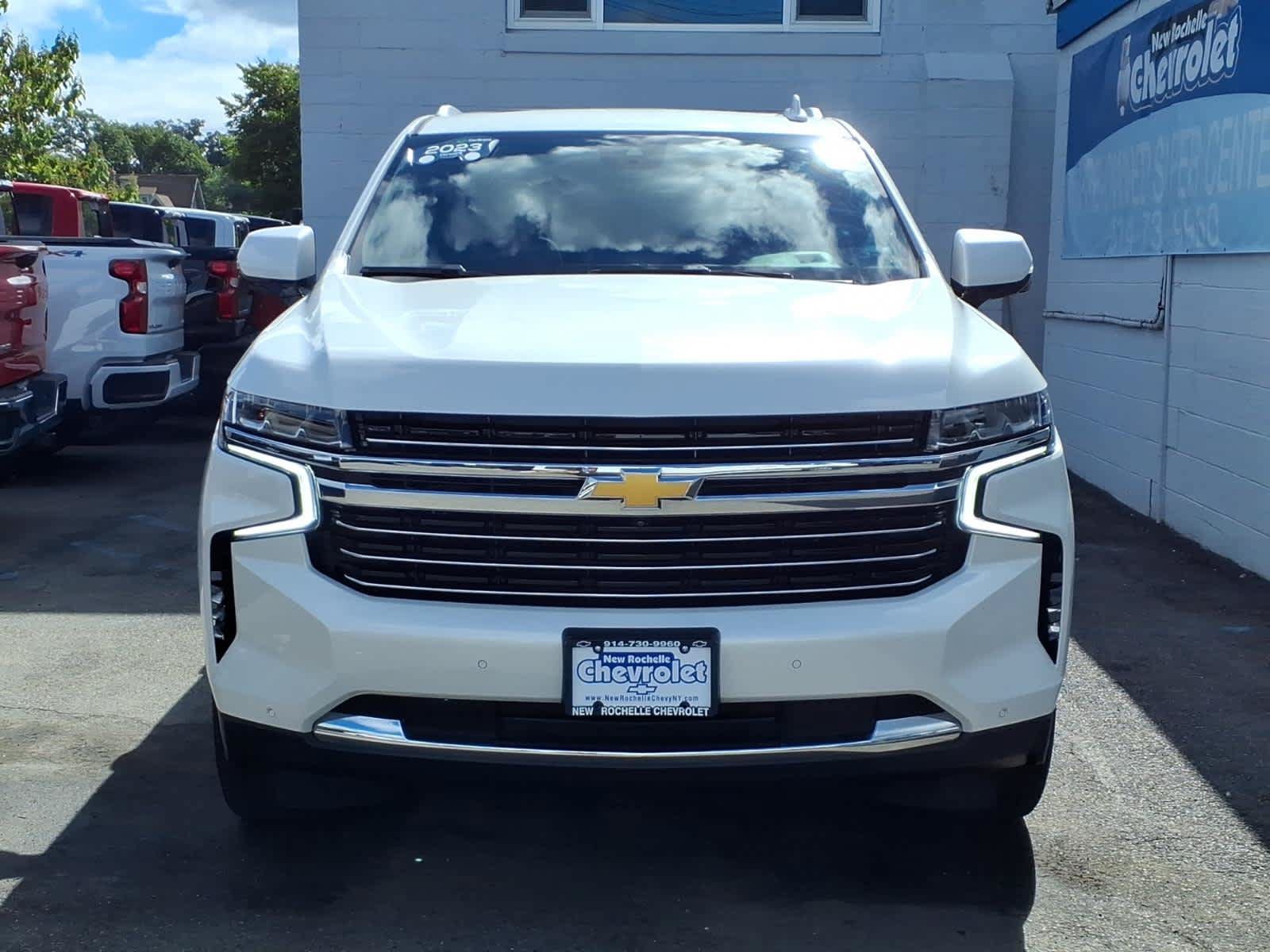 Used 2023 Chevrolet Tahoe LT w/ Luxury Package AWD/4WD image 2
