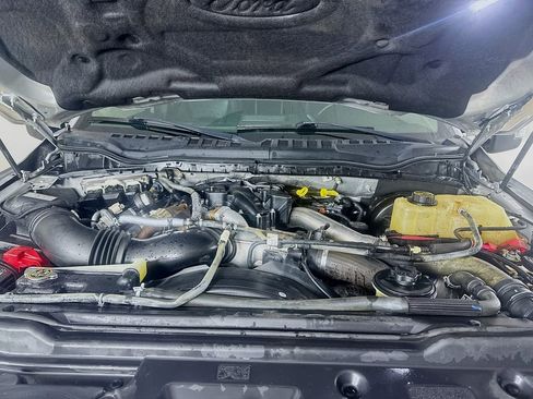 Used 2019 Ford F250 Lariat w/ Lariat Value Package image 27