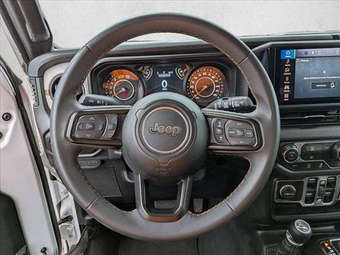 Used 2024 Jeep Wrangler Sport S image 12