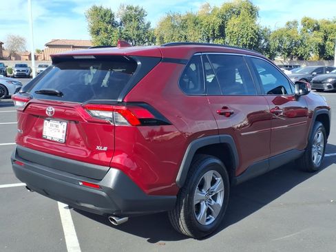 Certified 2022 Toyota RAV4 XLE w/ Convenience Package image 4