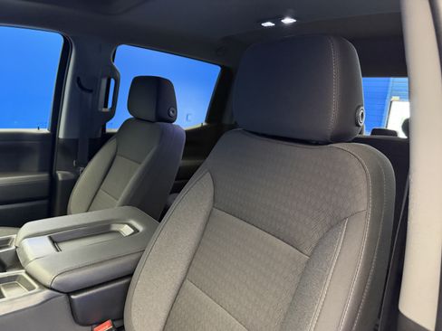 Used 2021 Chevrolet Silverado 1500 LT AWD/4WD image 13
