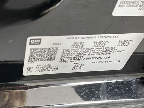 Used 2024 GMC Sierra 2500 SLE w/ SLE Convenience Package image 31