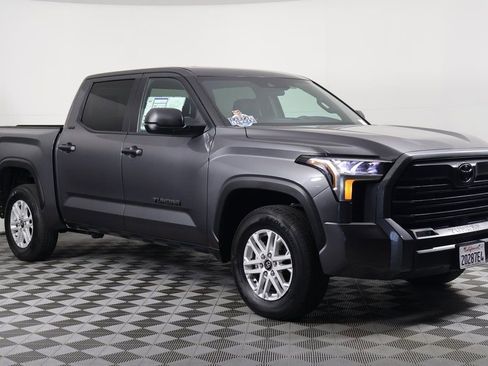 Used 2025 Toyota Tundra SR5 image 3