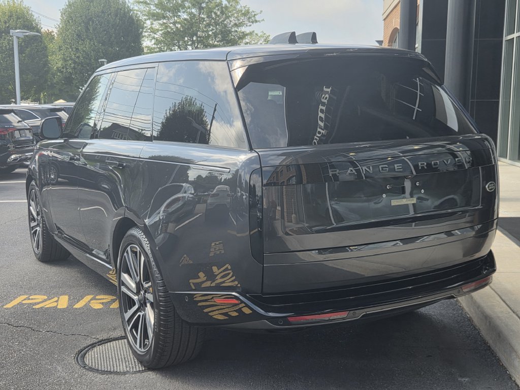 Used 2023 Land Rover Range Rover SE AWD/4WD image 10