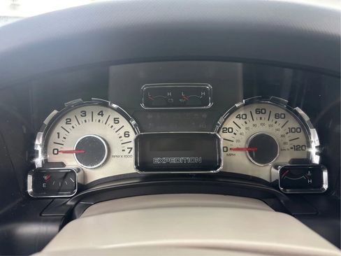 Used 2012 Ford Expedition Limited image 23