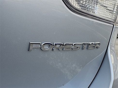 Used 2023 Subaru Forester Premium image 33